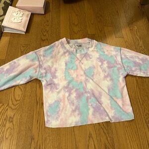 Love fire kids long sleeve top tie dye fleece fabric never worn sz s/p nordstrom